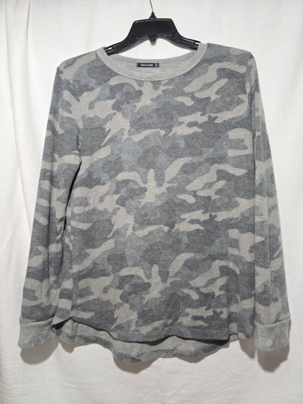 Pink Clover Gray Camo Long Sleeve Soft Knit Top Pullover Sweatshirt Size XL